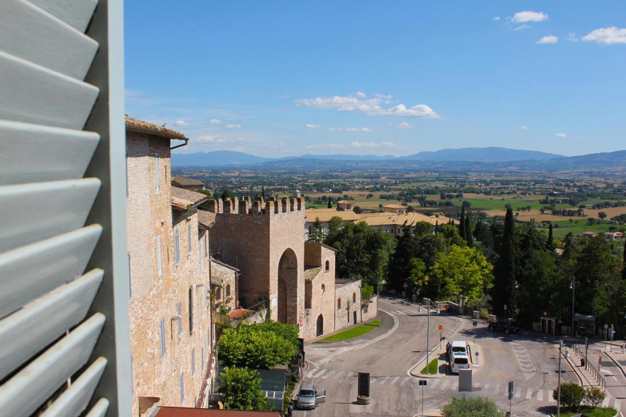 Hotel Il Castello Asís Exterior foto