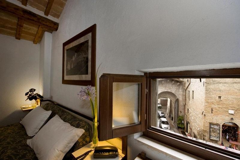 Hotel Il Castello Asís Exterior foto